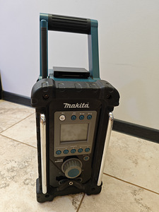 Makita BMR100 – tööraadio (FM/AM), originaal (2 foto / 6)
