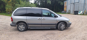 Chrysler Voyager 3.3 V6 116kw Atm (2 foto / 10)