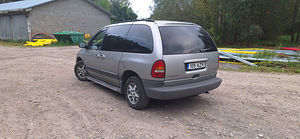 Chrysler Voyager 3.3 V6 116kw Atm (4 foto / 10)