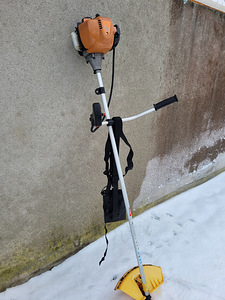 Neljataktiline trimmer. (2 foto / 8)