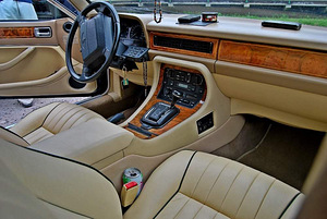 Jaguar xj40 Sovereign (1 foto / 5)