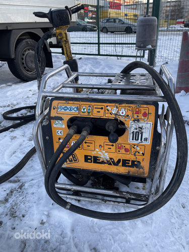 JCB BEAVER + HÜDRAULILINE PIIKVASAR