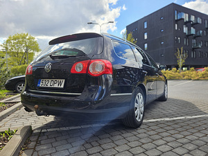 VOLKSWAGEN PASSAT 2.0 125 KW (3 foto / 12)