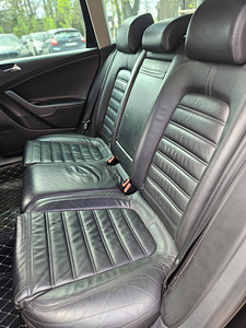 VOLKSWAGEN PASSAT 2.0 125 KW (9 foto / 12)