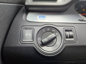 VOLKSWAGEN PASSAT 2.0 125 KW (11 foto / 12)