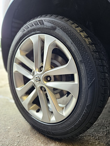 Nissan Juke 1.6 86 кВ (11 фото из 11)