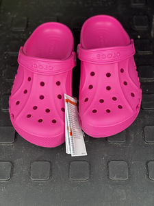 Новые Crocs J1 (1 фото из 2)