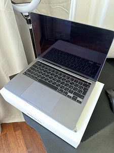 Apple Macbook Pro 13” / M1 / 8GB / 256GB (2 foto / 2)