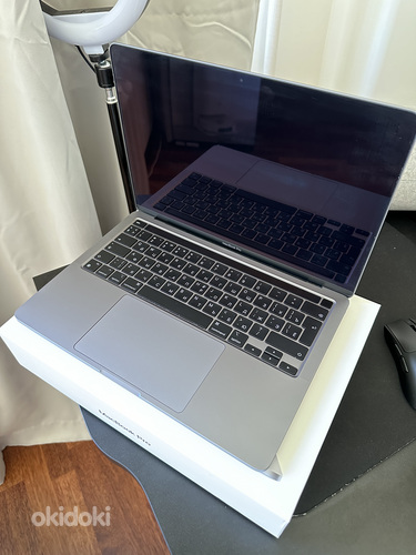 Apple Macbook Pro 13" / M1 / 8 ГБ / 256 ГБ (фото #2)