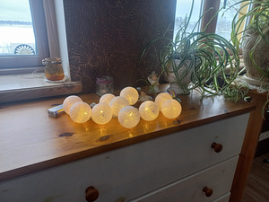 Uus valguskett 10 valge Led palliga (1 foto / 4)