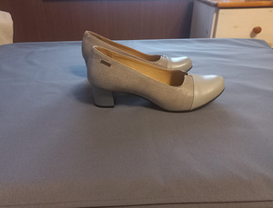 Uued naiste nahast kingad, s 41 (4 foto / 5)