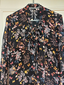 Блузка Stradivarius (3 фото из 5)