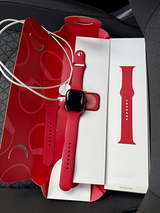 Apple Watch Series 8 45mm (PRODUCT)RED (1 foto / 1)