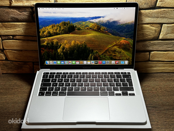 Apple Macbook Air M1 256GB/8GB (13-дюймовый, 2020), серебристый SWE (фото #1)