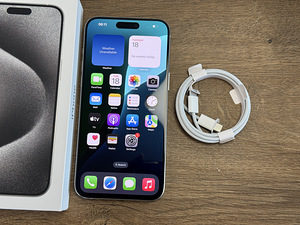 Apple iPhone 15 Pro Max 256gb, White Titanium (1 foto / 3)