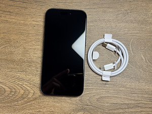 Apple iPhone 15 128gb, Black (2 foto / 3)