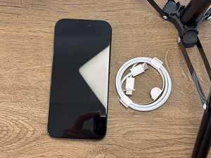 Apple iPhone 15 Pro 128gb, Black Titanium (2 foto / 3)