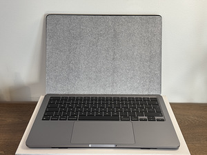 UUS Apple Macbook Air M3 16gb/256gb (13-inch, 2024), Space G (1 foto / 3)
