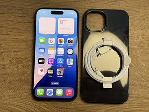 Apple iPhone 15 128gb, Black (1 foto / 3)