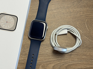 Apple Watch Series 8, 45mm, Starlight (2 foto / 3)