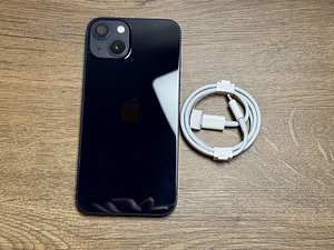 Apple iPhone 13 128gb, Black (3 foto / 3)