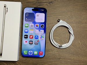 Apple iPhone Air 256gb, Light Gold (1 foto / 3)
