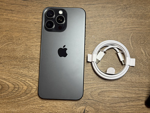Apple iPhone 15 Pro Max 256gb, Black Titanium (3 foto / 3)