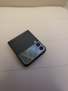 Samsung z Flip 3 (3 foto / 4)