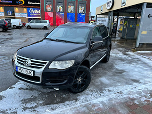VW Touareg 3.0 2007 (2 foto / 10)