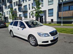 Skoda Octavia (1 фото из 9)
