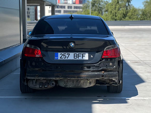 BMW e60 (7 фото из 7)