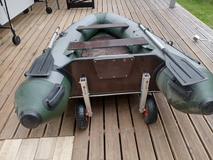 Резиновая лодка (5 фото из 5)