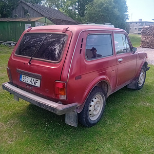 Продается Lada Niva 1.7 (3 фото из 8)