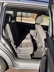 Volkswagen Touran 2006 (3 foto / 9)