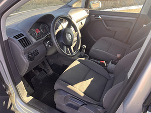 Volkswagen Touran 2006 (8 foto / 9)