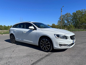 Volvo V60 2.0 TDI 120kW, 2013a (6 foto / 15)
