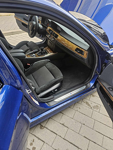 BMW 330i M-pakett (9 foto / 10)