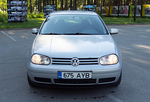Volkswagen Golf 4 1.6 74kw (2 foto / 13)