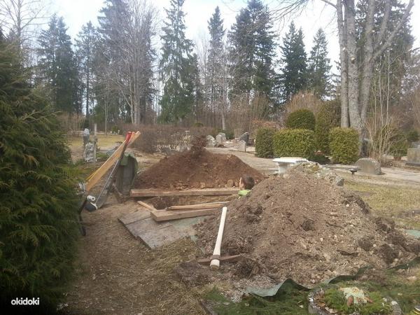 Копание могил по Эстонии (фото #1)
