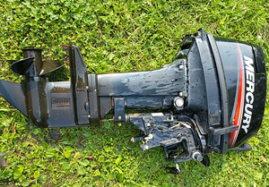 Mercury 9.9-15hp 2T (5 foto / 8)
