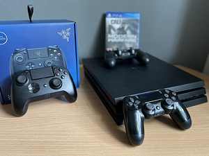 PlayStation 4 PRO 1TB + Razer Raiju Tournament Edt. Controll (1 foto / 2)