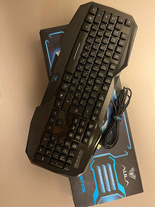 Razer Naga 2014 hiir + Aula Be Fire klaviatuur (2 foto / 2)