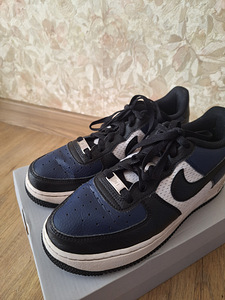 Nike Air Force р.38,5 (2 фото из 6)