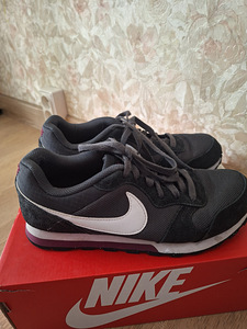 Nike tossud s.38 (2 foto / 4)