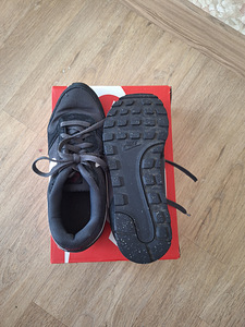 Nike tossud s.38 (4 foto / 4)