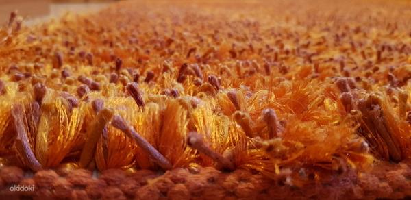 Красивый оранжевый ковёр (фото #2)