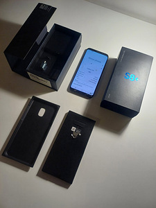 Samsung Galaxy S8+ : taasta või varuosadeks (ekraan katki) (1 foto / 10)