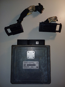 2011 AUDI Q7 ECM PCM ECU 4L0910551A (Bensiin/Gas) kompuuter (7 foto / 8)