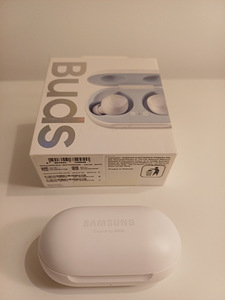 SAMSUNG Galaxy Buds : White (SM-R170NZWAROM) (8 foto / 10)