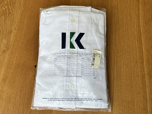 Poiste valge triiksärk 10a - 11a (150-156 cm) UUS (2 foto / 3)